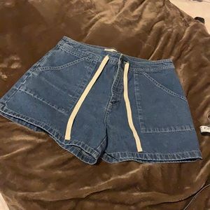 Gap woman shorts new w/o tag size 14 denim